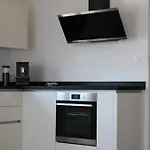 Merry Harmony Heights - Balcony & Free Garage & Parking *