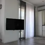 Merry Harmony Heights - Balcony & Free Garage & Parking Apartment Mostar
