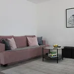 Merry Harmony Heights - Balcony & Free Garage & Parking *
