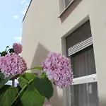 Merry Harmony Heights - Balcony & Free Garage & Parking 莫斯塔尔