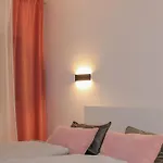 Merry Harmony Heights - Balcony & Free Garage & Parking Apartment *