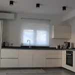 Merry Harmony Heights - Balcony & Free Garage & Parking Mostar