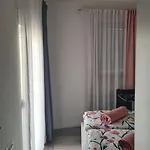 Apartman Merry Harmony Heights - Balcony & Free Garage & Parking *
