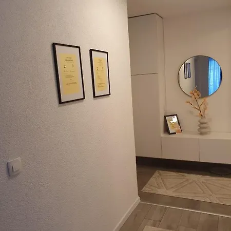 アパート Merry - Free Garage & Parking