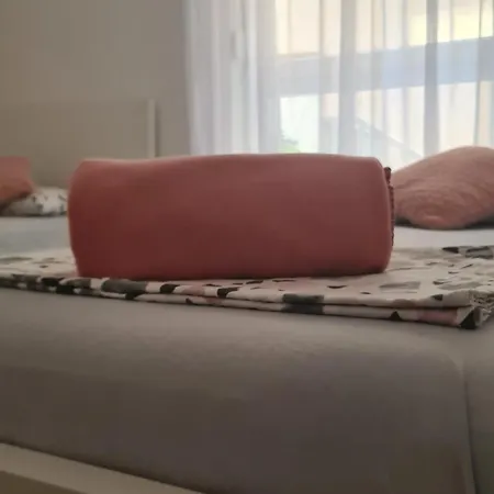 Merry - Free Garage & Parking