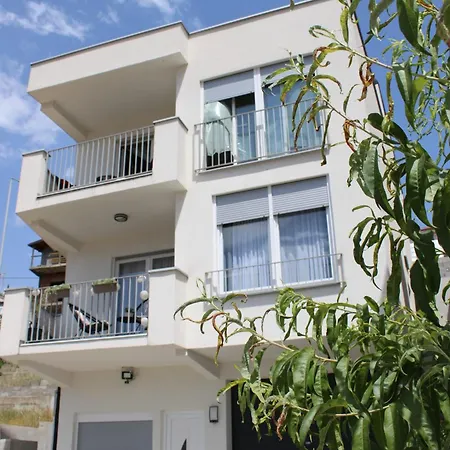 Апартаменты Merry - Free Garage & Parking Мостар