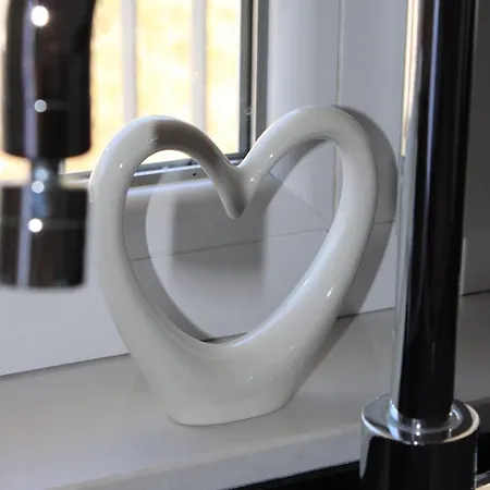 Merry - Free Garage & Parking