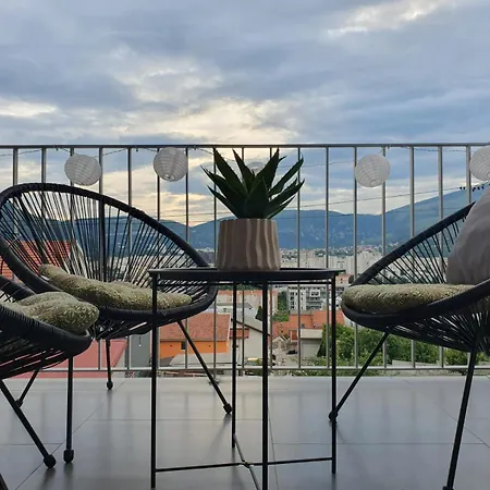 Merry Harmony Heights - Balcony & Free Garage & Parking