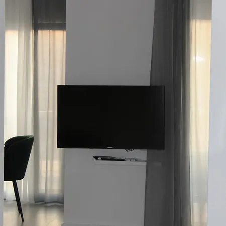 Merry - Free Garage & Parking モスタル