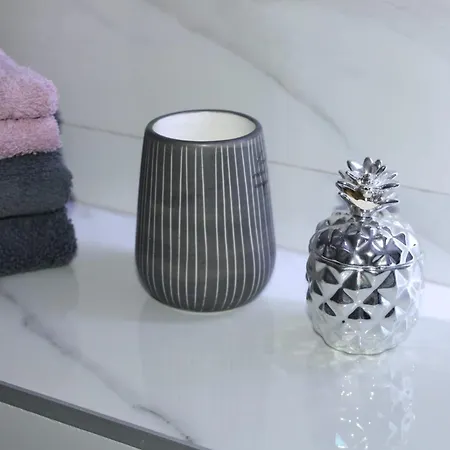 Merry - Free Garage & Parking *