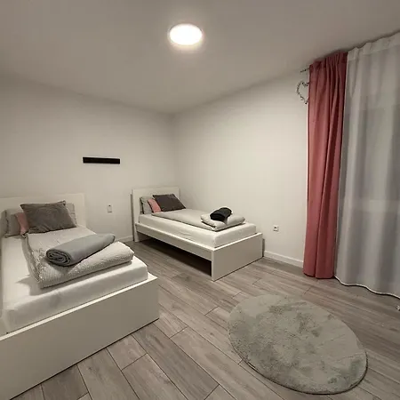 Apartmán Merry Harmony Heights - Balcony & Free Garage & Parking *