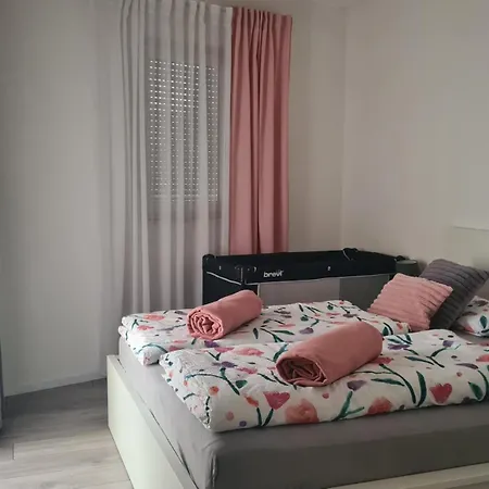 Merry Harmony Heights - Balcony & Free Garage & Parking Mostar