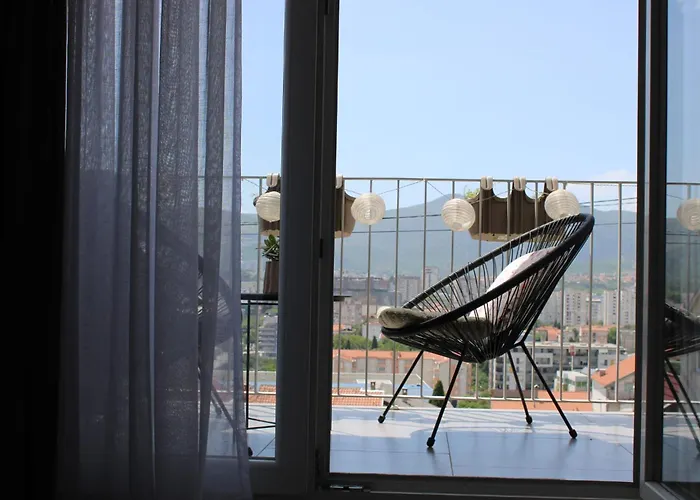 Merry Harmony Heights - Balcony & Free Garage & Parking Apartman *