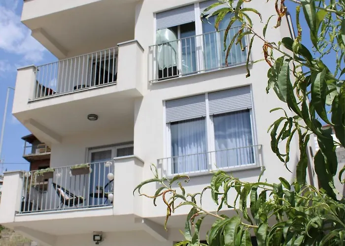 Apartman Merry Harmony Heights - Balcony & Free Garage & Parking Mostar