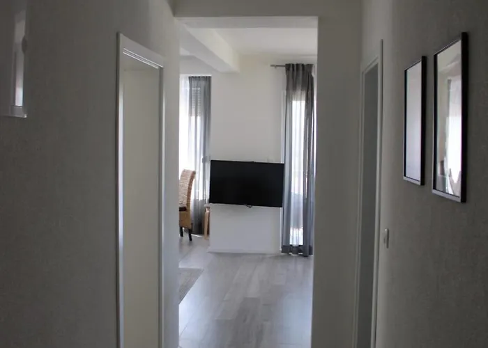 Merry Harmony Heights - Balcony & Free Garage & Parking Apartman *