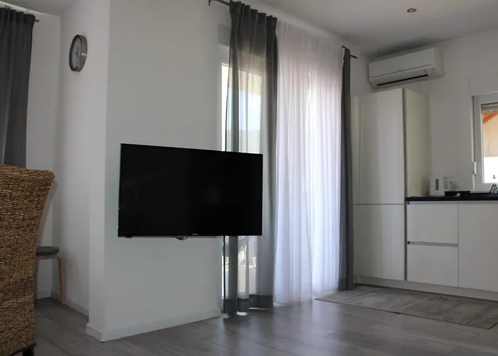 Merry Harmony Heights - Balcony & Free Garage & Parking Apartman Mostar