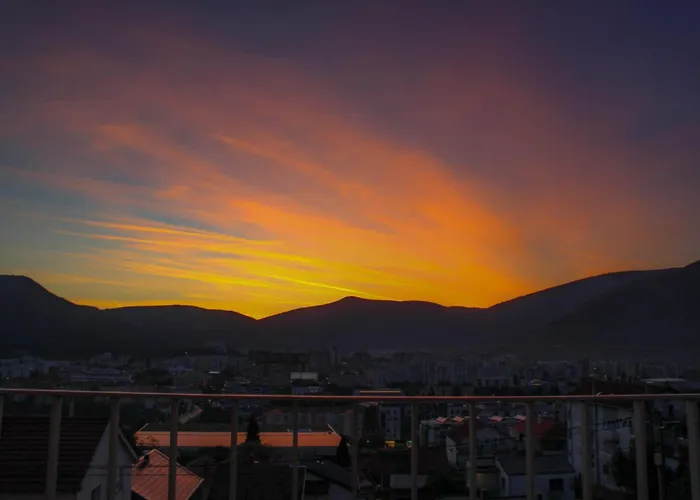 Merry Harmony Heights - Balcony & Free Garage & Parking *